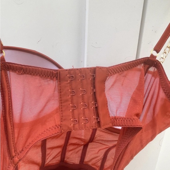 Dress - Picture 7 of 8